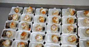 พรรคปวงชนไทย เร่งช่วยผู้ประสบภัย มอบข้าวกล่องในจังหวัดตรัง