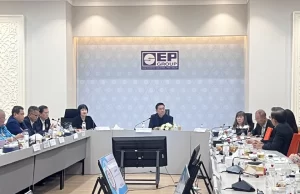 อาร์ท เอกสิทธิ์ นำประชุมทวิภาคียกระดับคุณภาพชีวิตแรงงานไทย