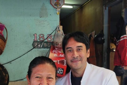 พรรคปวงชนไทย ส่ง ‘อธิปเพศ ยนาวิน’ ลงพื้นที่สวนหลวง แนะนำตัว–รับฟังปัญหา