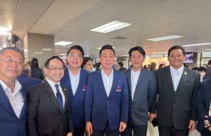 คณะผู้บริหารพรรคปวงชนไทย ร่วมยินดี 49 ปี มติชน