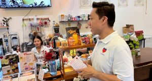 พรรคปวงชนไทย ลงพื้นที่จตุจักร ชูนโยบายบัตรทองหมาแมว